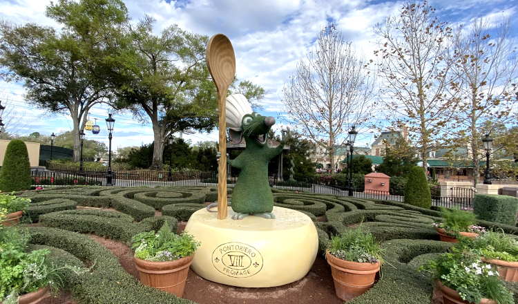 Remy Topiary at Epcot