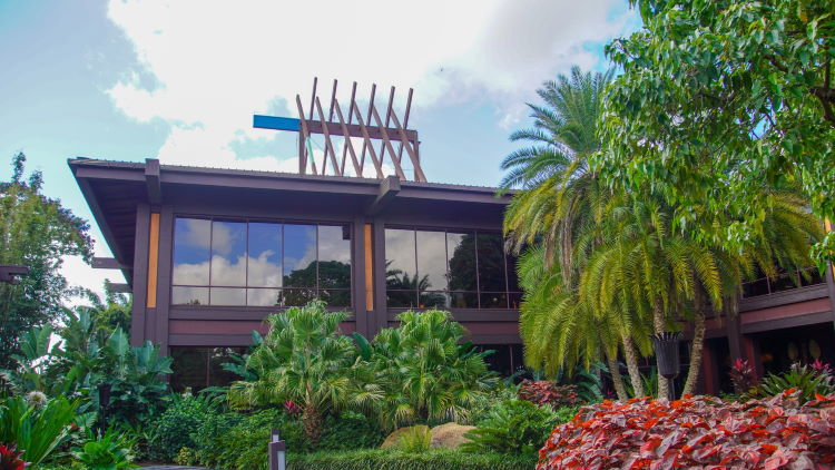 Roof beam removal at Disney's Polynesian Resort