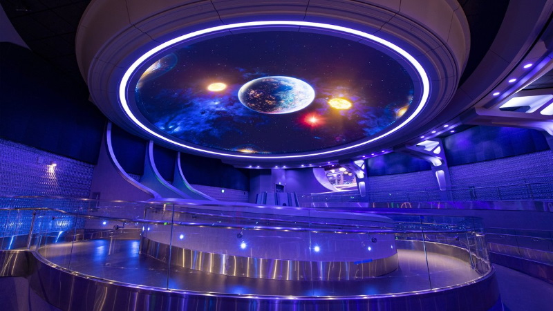 First queue area of Guardians of the Galaxy: Cosmic Rewind.