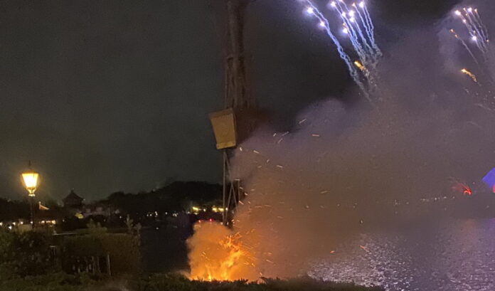 Fire breaks out during 'Harmonious' at Epcot