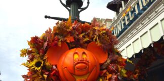 Mickey Halloween wreath at Magic Kingdom.