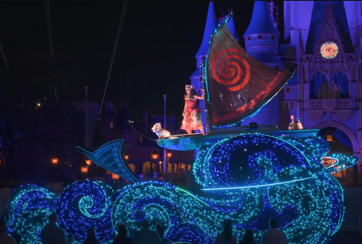 'Moana' float in Disney Starlight.