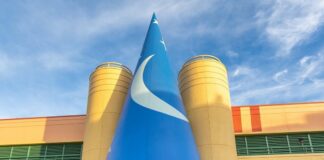 Mickey’s Sorcerer Hat is Back at Hollywood Studios (Sort Of) New Mickey Mouse Sorcerer Hat at Hollywood Studios.